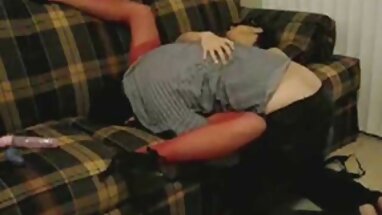 Pembe külot güzel sarışın bize onu yerli lezbiyen porno kedi gösterir