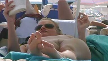 Bikini yerli lez porno Babe Yüz
