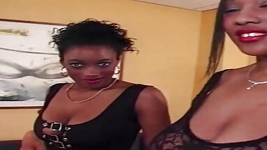 Doggystyle lezbiyen yerli türk türbanlı porno deneyimi