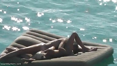 Tümörüm yerli sinema porno yanıp sönüyor, bacaklarına dokunduğumdan emin oluyor